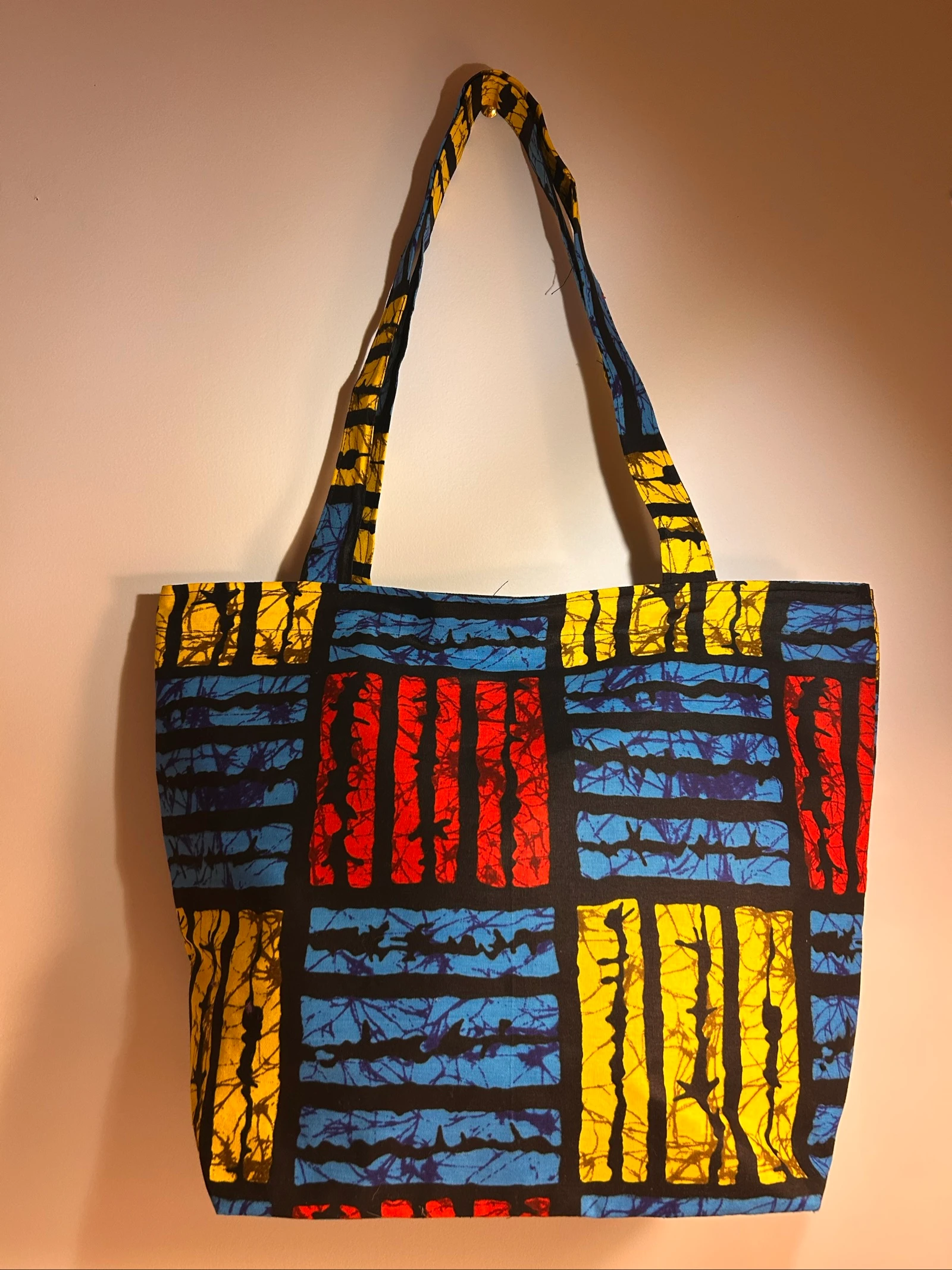 Sac cabas wax bleu rouge jaune – Sac robuste fait main – Tote bag doublé – Poche zippée – Pièce unique